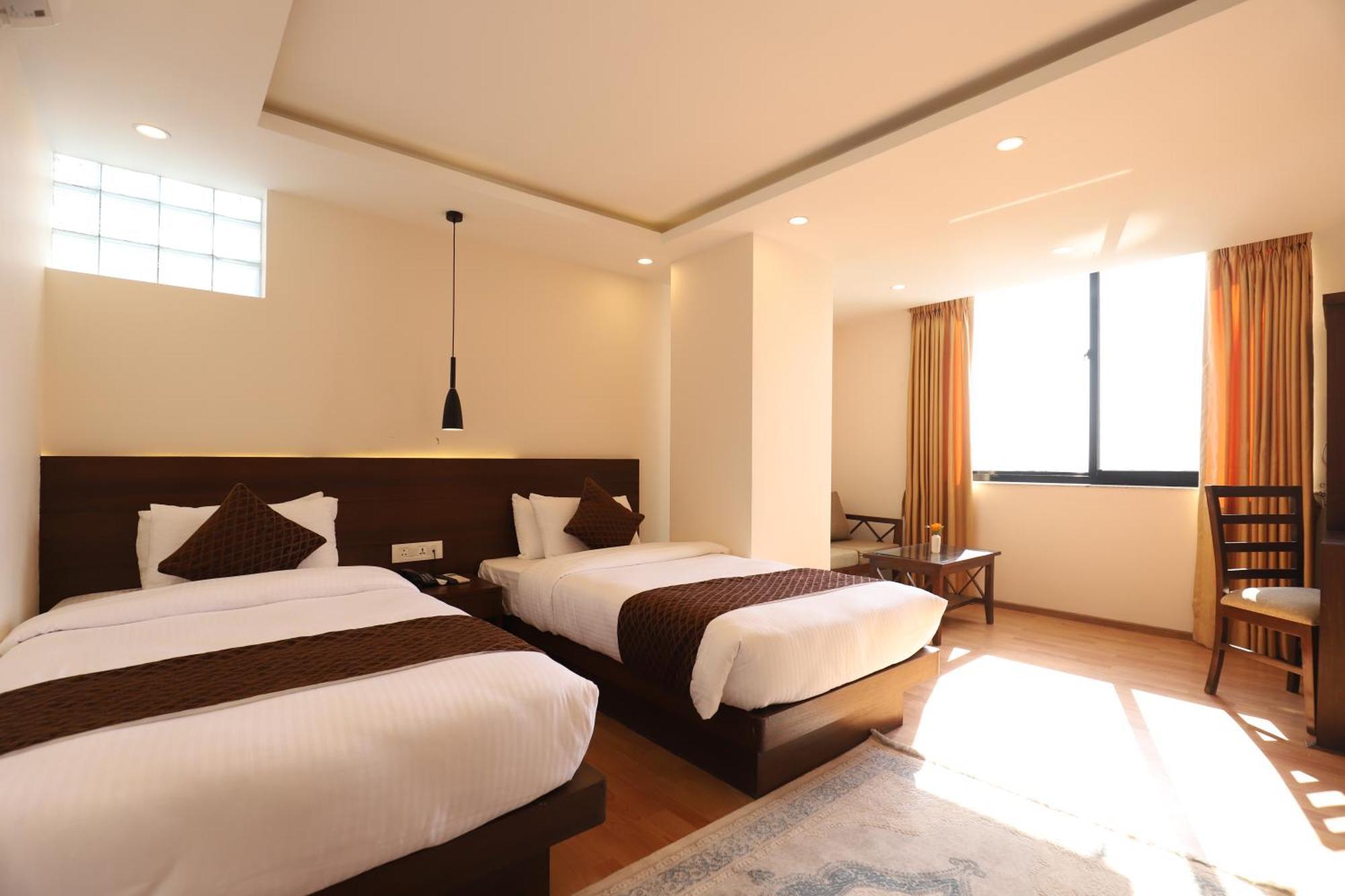 Apex Business Hotel - Airport Katmandu Eksteriør bilde